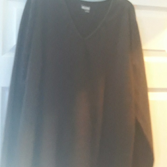 Sweater/shirts - Picture 3 of 6